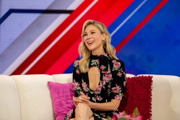 Desi Lydic Childhood and Education