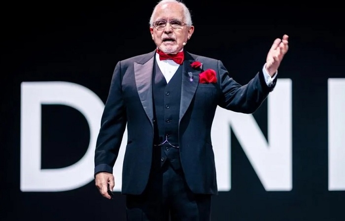 Dan Pena Biography